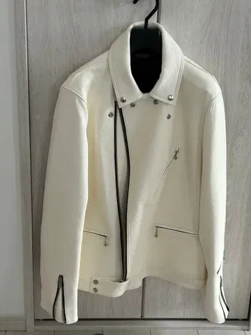 FINECREEK&CO 화이트 가죽 라이더 자켓
