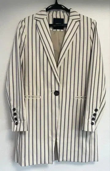 DRWCYS 스트라이프 롱 자켓 베이지 사이즈 1