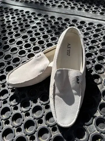 새상품급 아르마니 진스 AJ ARMANI genes 화이트 로퍼