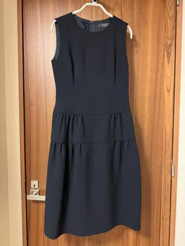 [ 미사용 새상품 ] FOXEY 네이비 원피스 38