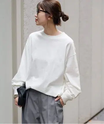 저널 스탠다드 턱 스웨트 셔츠