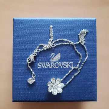 스와로브스키 목걸이 Renee 플라워 실버 정품 새상품