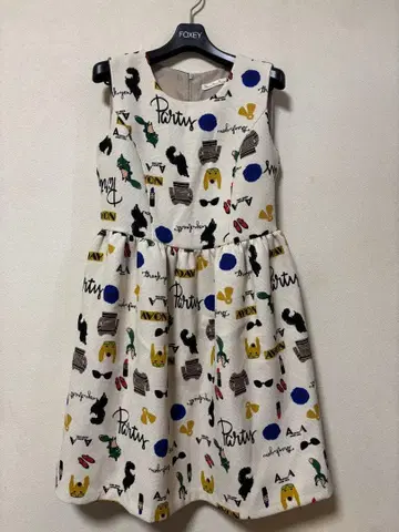 Three Four Time 파티 패턴 슬리브리스 원피스