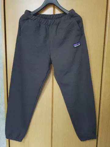 Patagonia P-6 라벨 업라이저 스웨트 팬츠 M 사이즈
