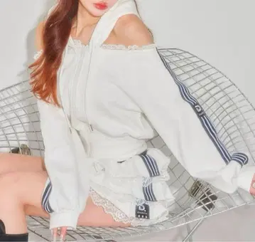 Darich 걸리시 스포티 맨투맨 라인 프릴 미니 스커트