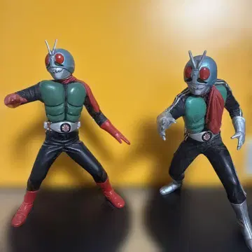 가면라이더 1호 피규어 2체 세트!