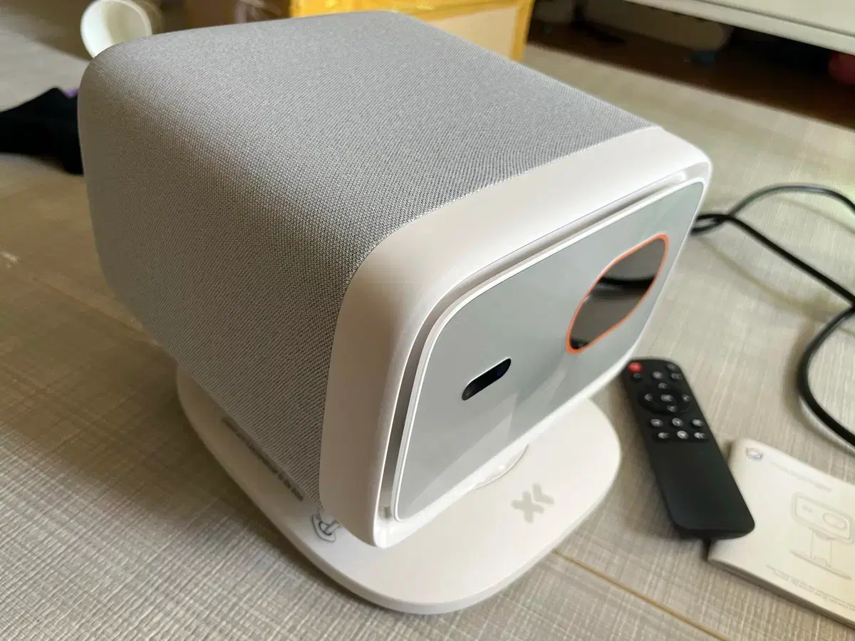 Lenovo Smart Beam Projector Xiaoxin 100P