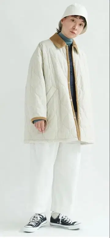 새상품급 yuni EVO 다운 퀼팅 코트