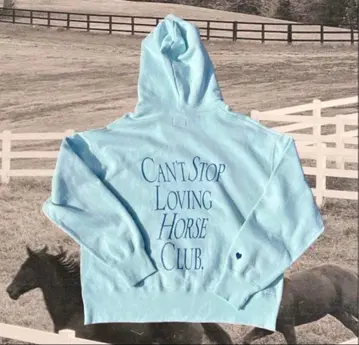 나스 팜 빌리지 후드티 사에코