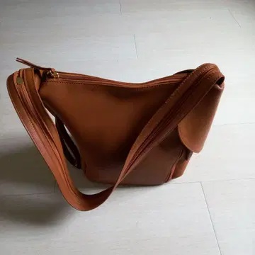 발코스 브라운 3 백