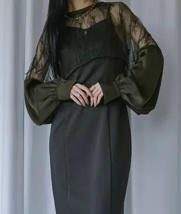 Ezick 드레스 세트 레이스 상의 타이트 실루엣 모드 스타일 슬릿