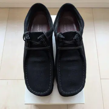 CLARKS ORIGINAL WALLABEE GORE-TEX BLK 26