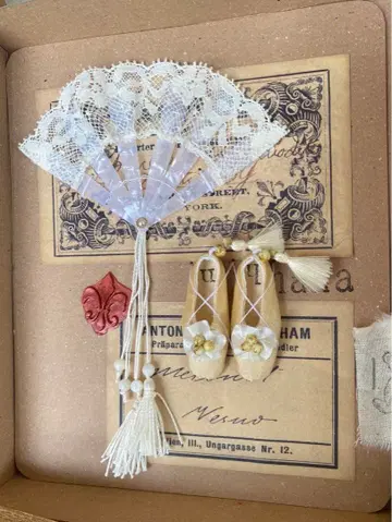 오비츠 24용 브라이스 실크 신발 & 프랑스 레이스 부채 2세트