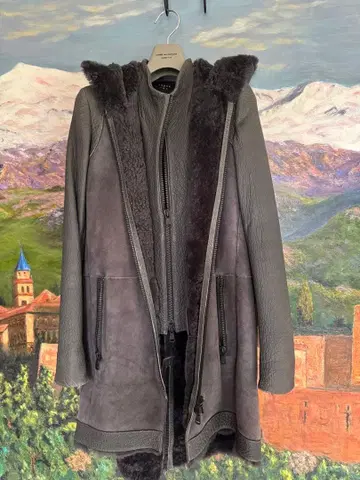 PEACE BY VSP 후드 부착 무스탕 코트 그레이