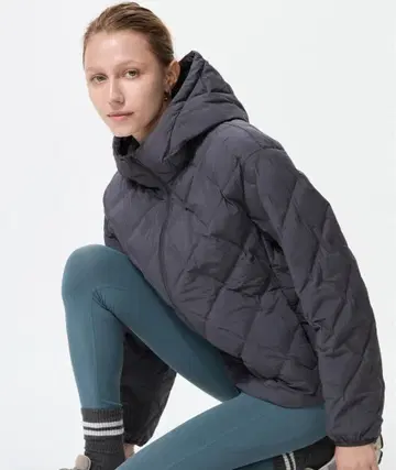 유니클로 퍼프 테크 후드티