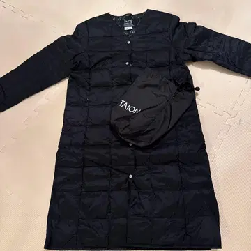 TAION 블랙 다운 자켓 수납 봉투 포함