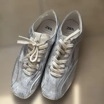 ZARA 실버 메탈릭 스니커즈 38 미사용