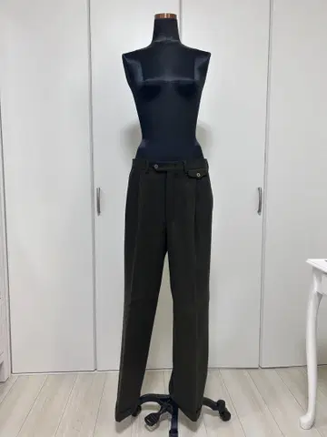 테이퍼드 팬츠 카키