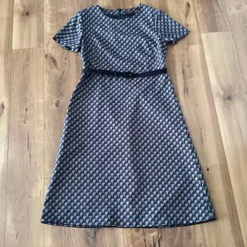 AMACA 원피스 무릎 기장 38 올 시즌