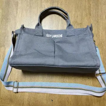 GUY LAROCHE 그레이 숄더백