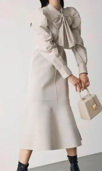 셀포드 CELFORD 백리본 머메이드 원피스 긴팔 M