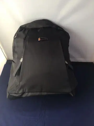산 378 블랙 나일론 백팩 28 30 바닥 10cm