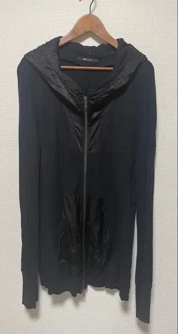 JULIUS 블랙 양방향 지퍼 후드티