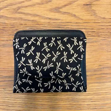 새상품/미사용 잠자리 무늬 얇은 타입 지갑 (블랙/화이트) A-010