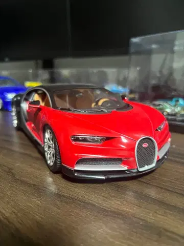Bugatti Chiron 미니카 1/18