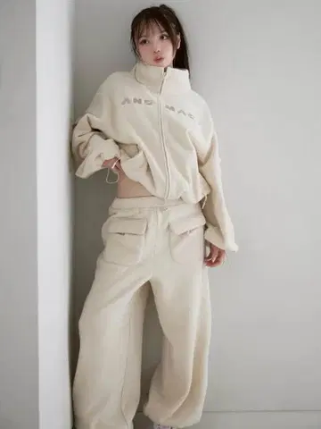 andmary Mary 로고 플리스 팬츠 아이보리
