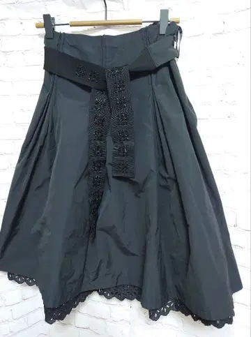 TO BE CHIC 플레어 스커트 42