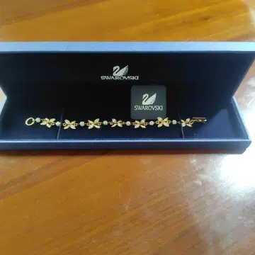 Swarovski 플라워 모티브 팔찌 미사용 새상품