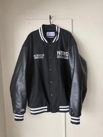 NITROMICROPHONEUNDERGROUND Majestic XXL