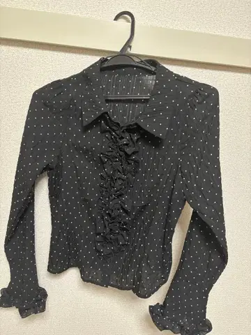 dazzlin 슈링크 숏 셔츠