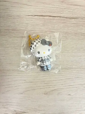 [ 당일 발송 ] 키티 흑백 걸리시 쌍둥이 코디 산리오 베레모