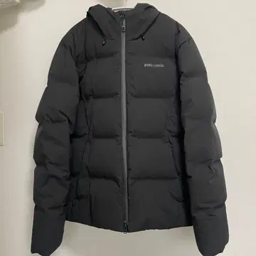 patagonia 후드 부착 다운 자켓 블랙