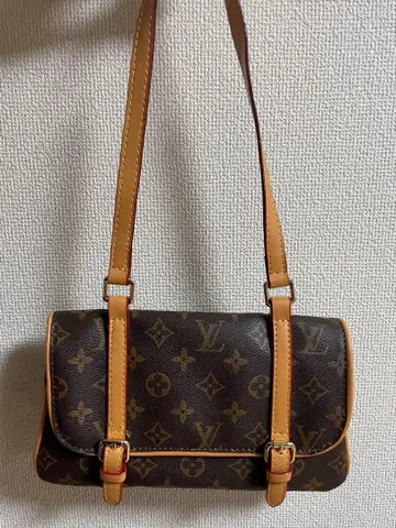 숄더백 한국 패션