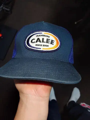 CALEE 네이비 트래커 햇