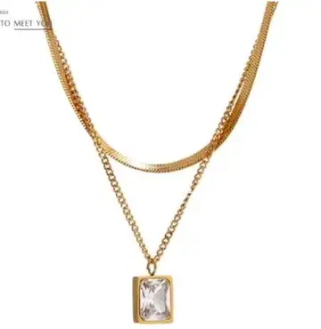 2 골드 컬러 목걸이 스퀘어 스톤 부착