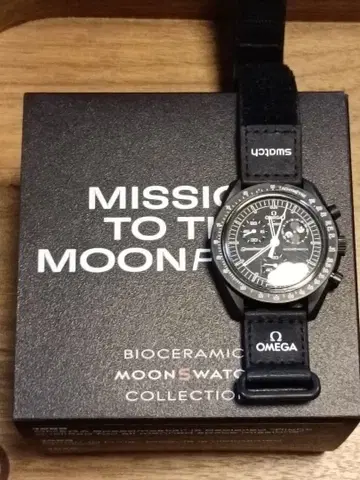 BIOCERAMIC MOONSWATCH 스누피