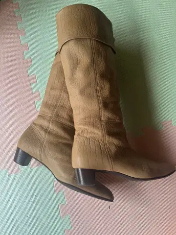 베이지 가죽 부츠