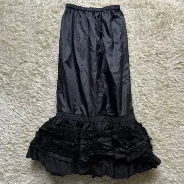 [ 하자품 ] 프릴 스커트만 지유 바이 라벨에튀드 라이야드 블랙