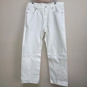 미사용 새상품! 빔즈 화이트 스트레이트 레그 데님