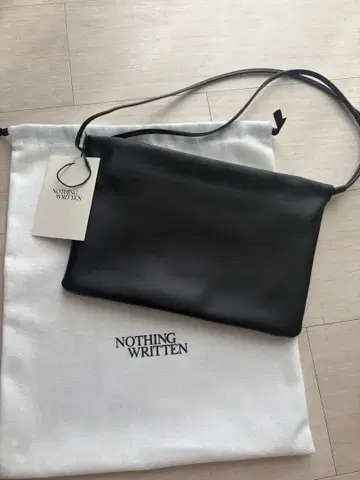 NOTHING WRITTEN 블랙 숄더백 나싱리튼