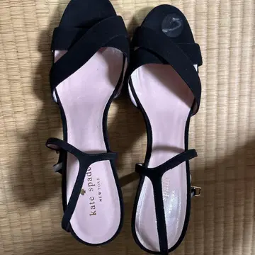 케이트 스페이드 블랙 하이힐 크로스 스트랩