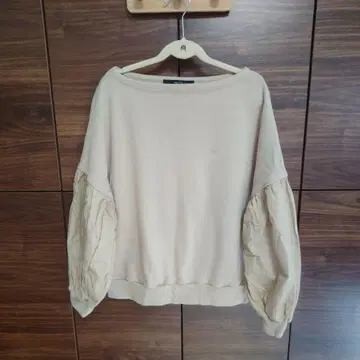 Munich 베이지 벌룬 슬리브 트레이닝복