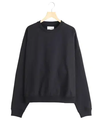 MARKAWARE HUGE SWEAT SHORT 2