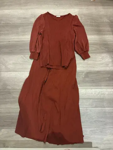 GU 빨간색 원피스 s 사이즈