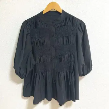 205 ZERO 개더 블라우스 볼륨 슬리브 밴드 카라 블랙 얇은 소재