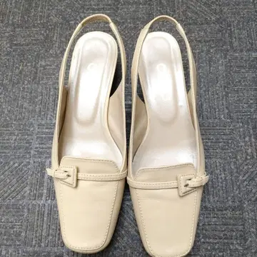 코카 베이지 슬링백 펌프스 36